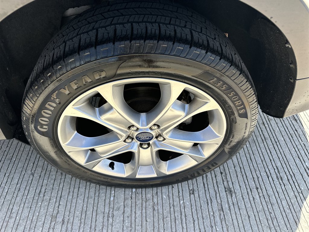 2013 Ford Escape - $6,995