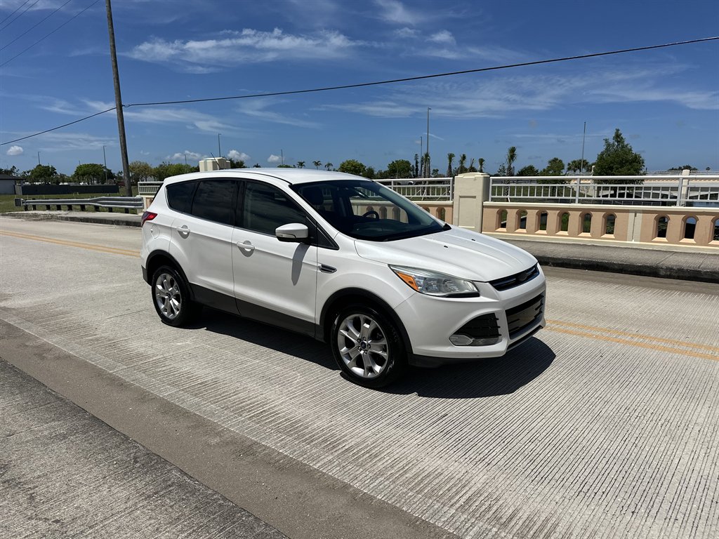 2013 Ford Escape - $6,995