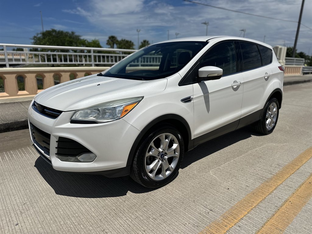 2013 Ford Escape - $6,995