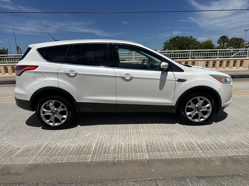 2013 Ford Escape - $6,995