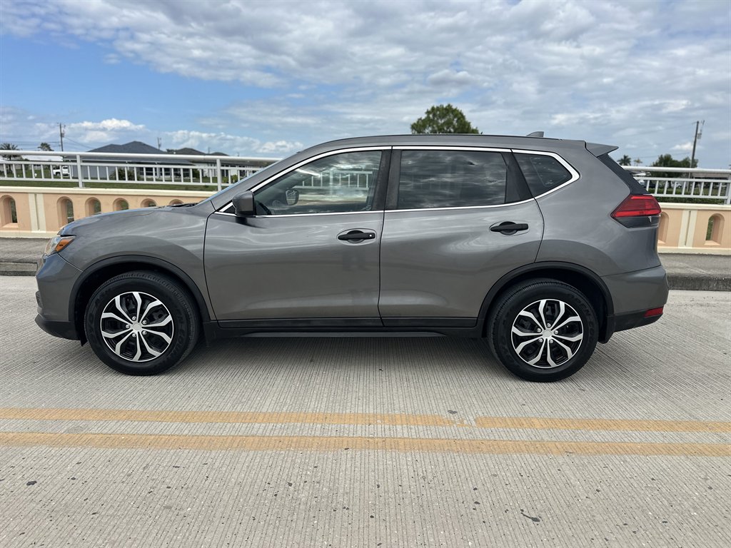 2017 Nissan Rogue - $9,995