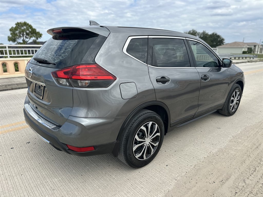 2017 Nissan Rogue - $9,995