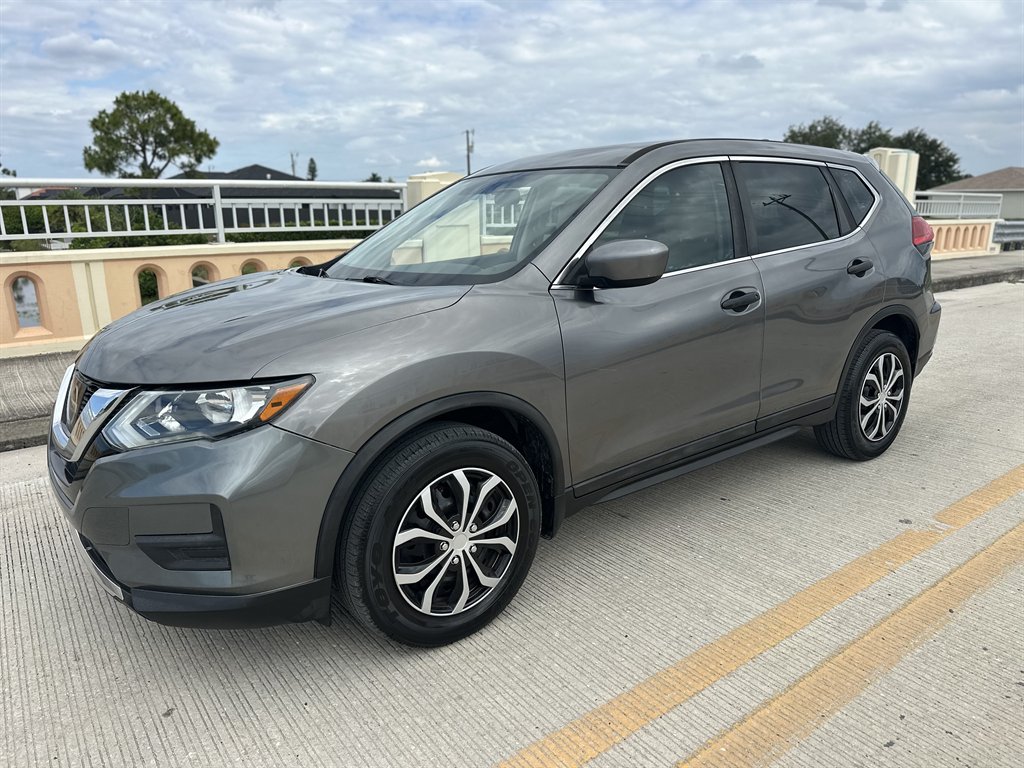 2017 Nissan Rogue - $9,995
