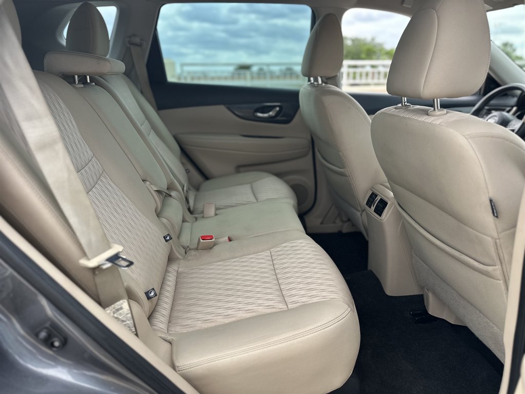 2017 Nissan Rogue - $9,995