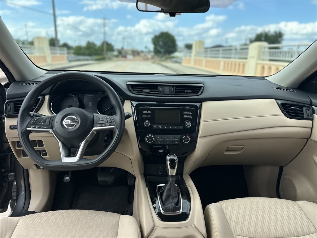 2017 Nissan Rogue - $9,995