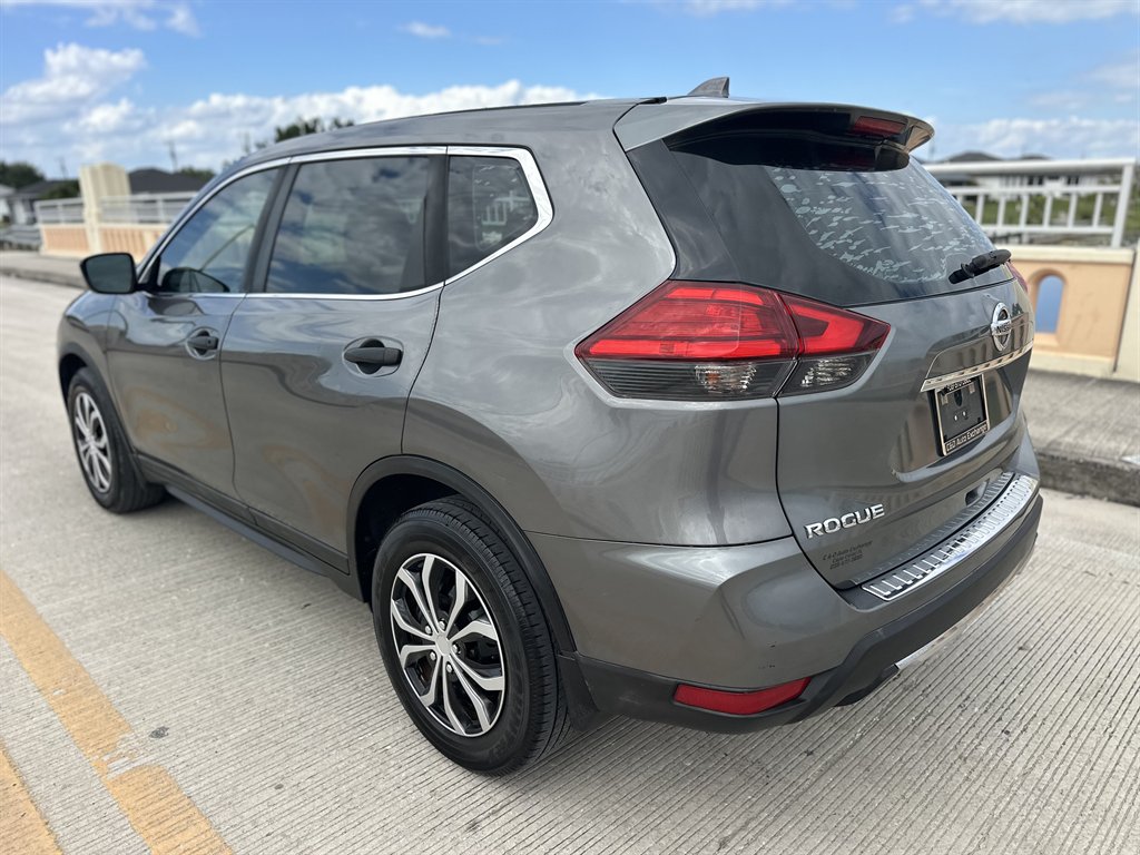 2017 Nissan Rogue - $9,995