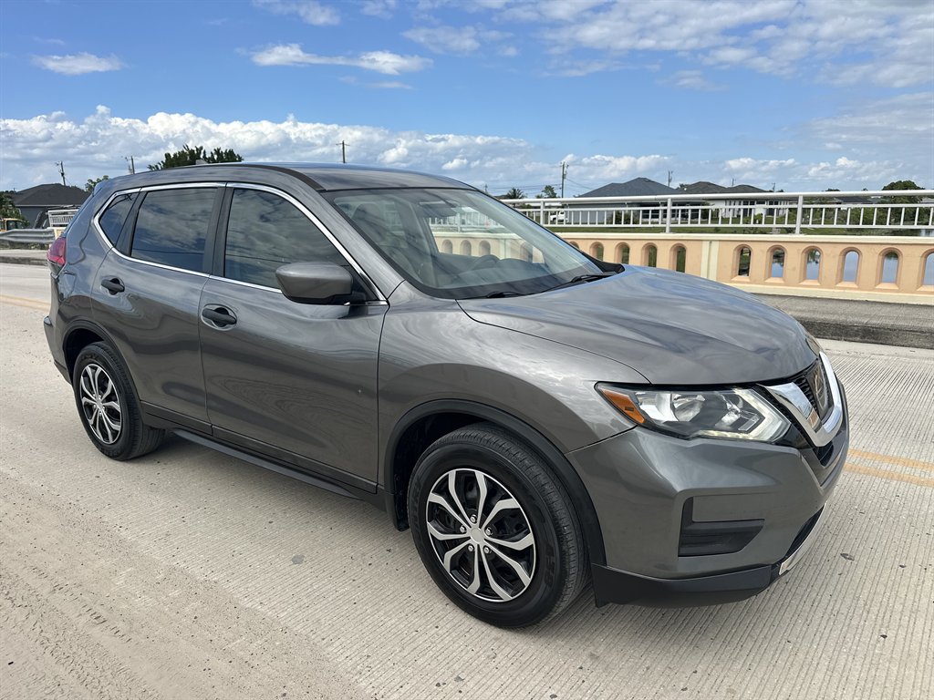 2017 Nissan Rogue - $9,995