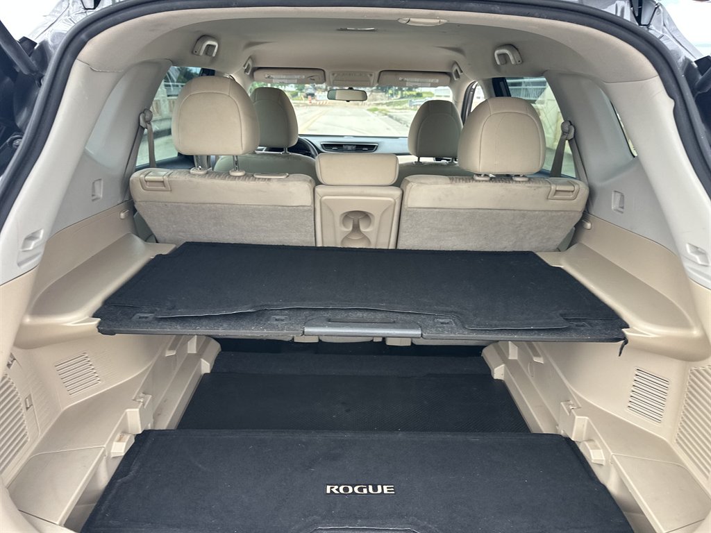 2017 Nissan Rogue - $9,995