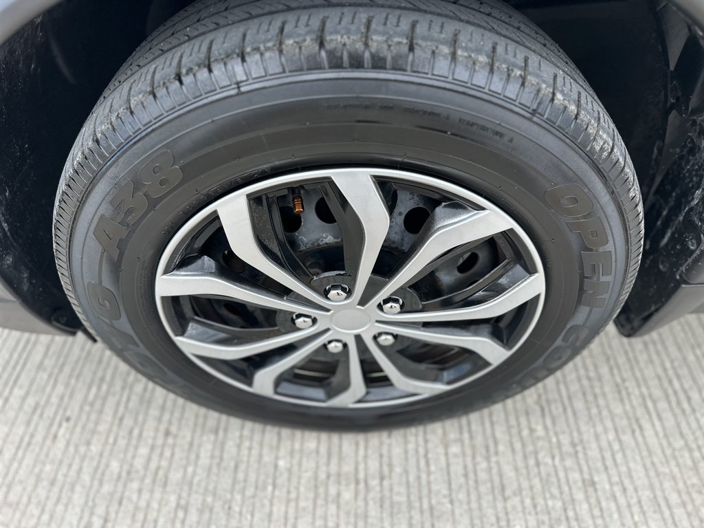 2017 Nissan Rogue - $9,995