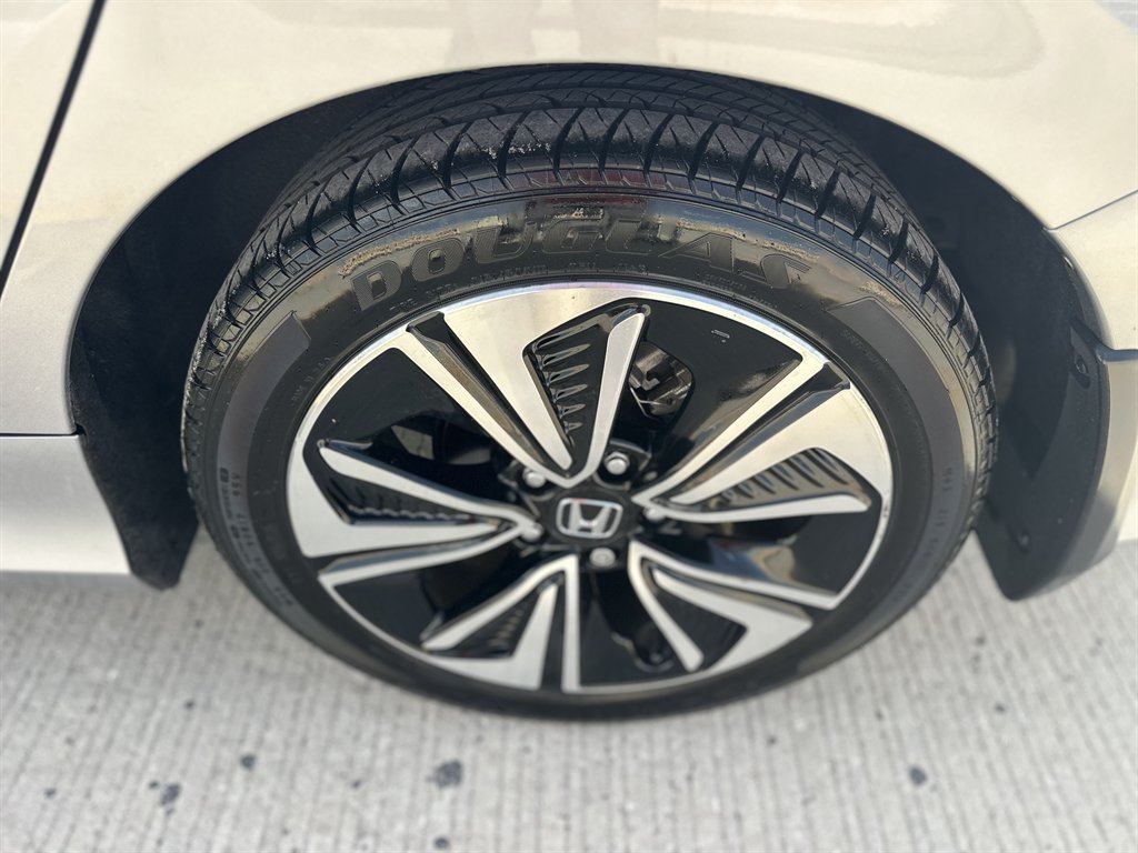 2016 Honda Civic - $12,595