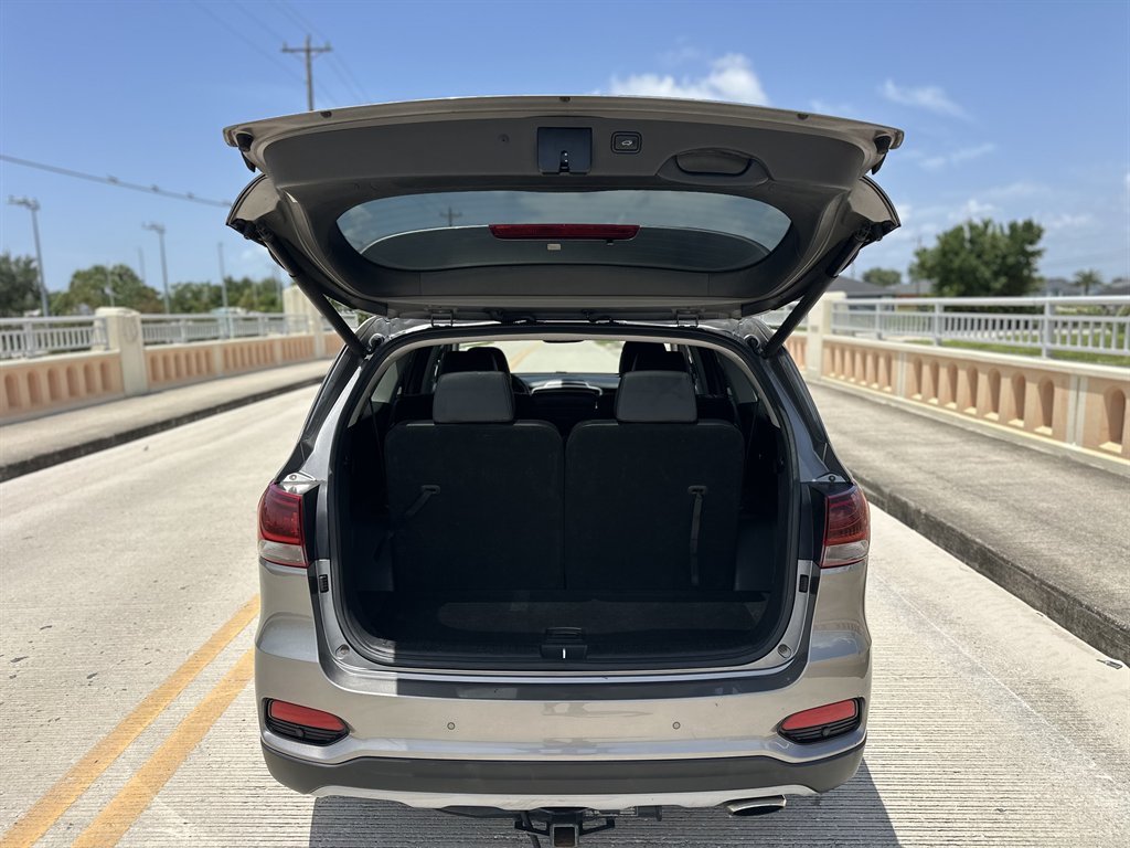 2019 Kia Sorento - $15,595