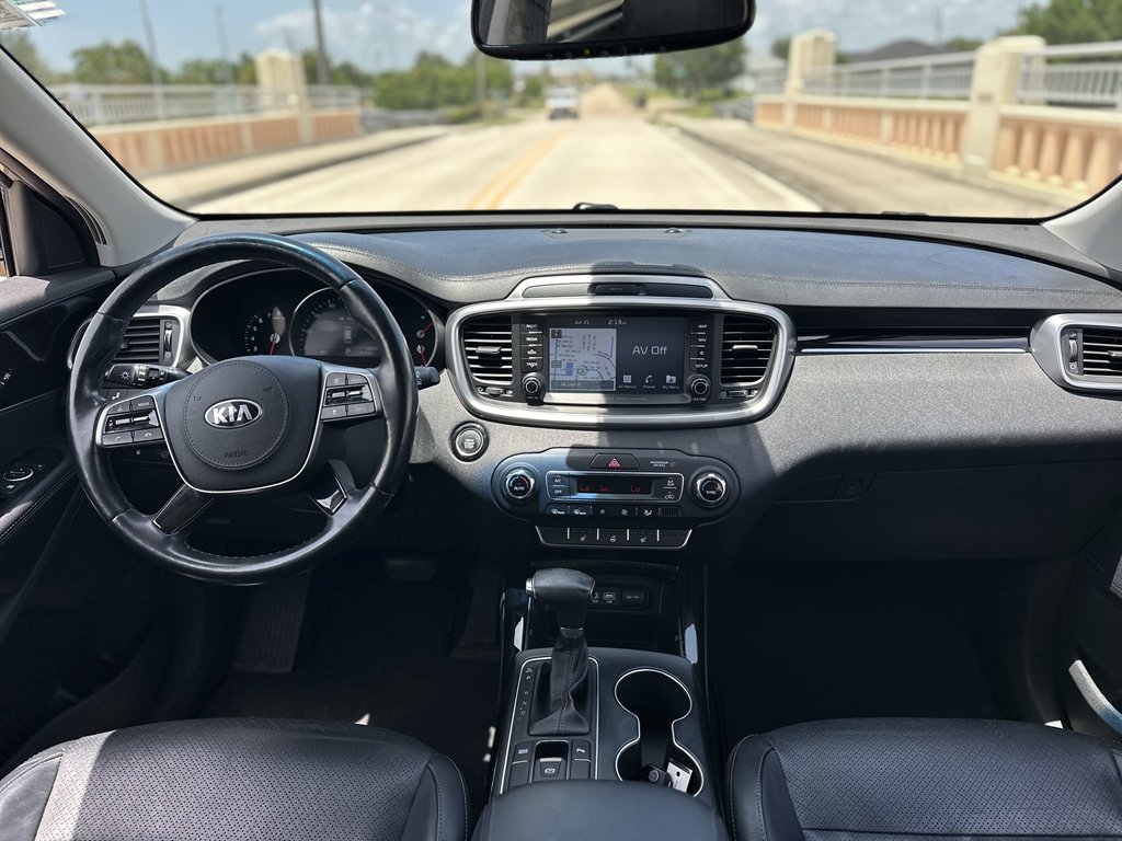 2019 Kia Sorento - $15,595