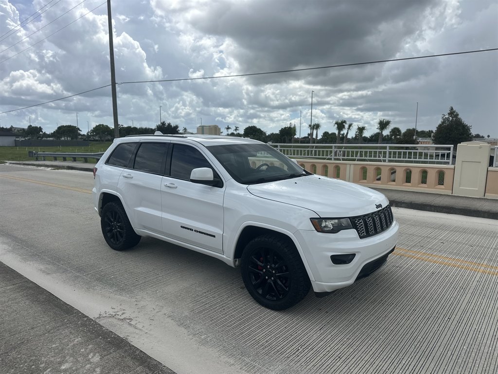 2018 Jeep Cherokee - $14,995
