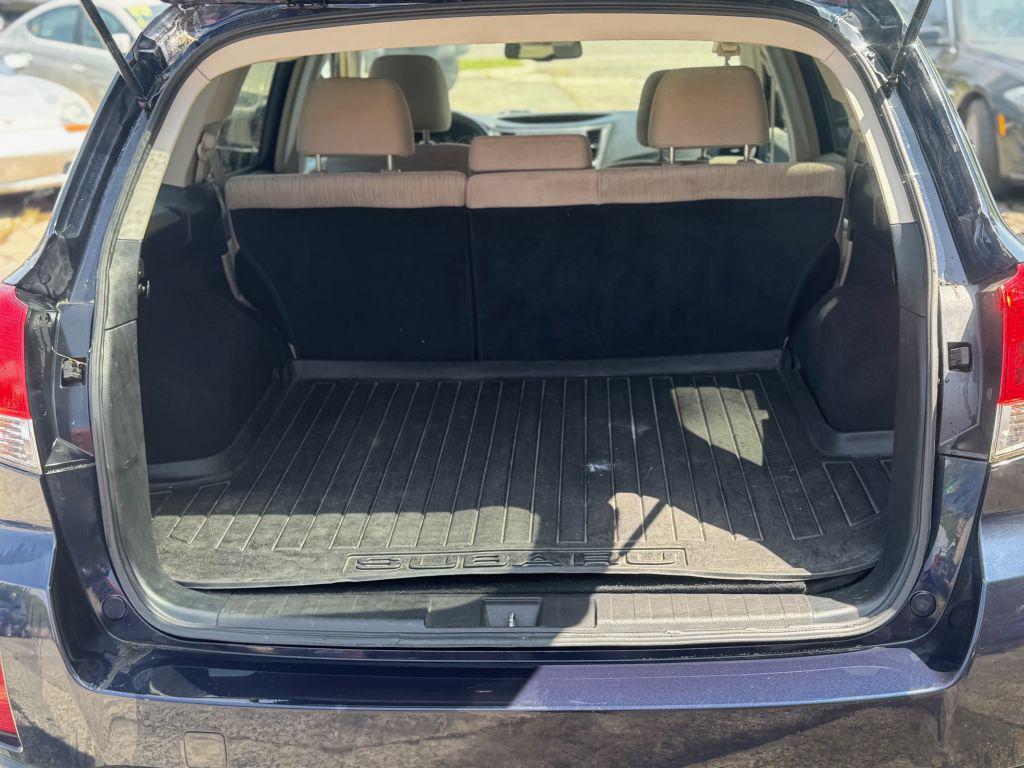 2013 Subaru Outback 2.5i Premium photo