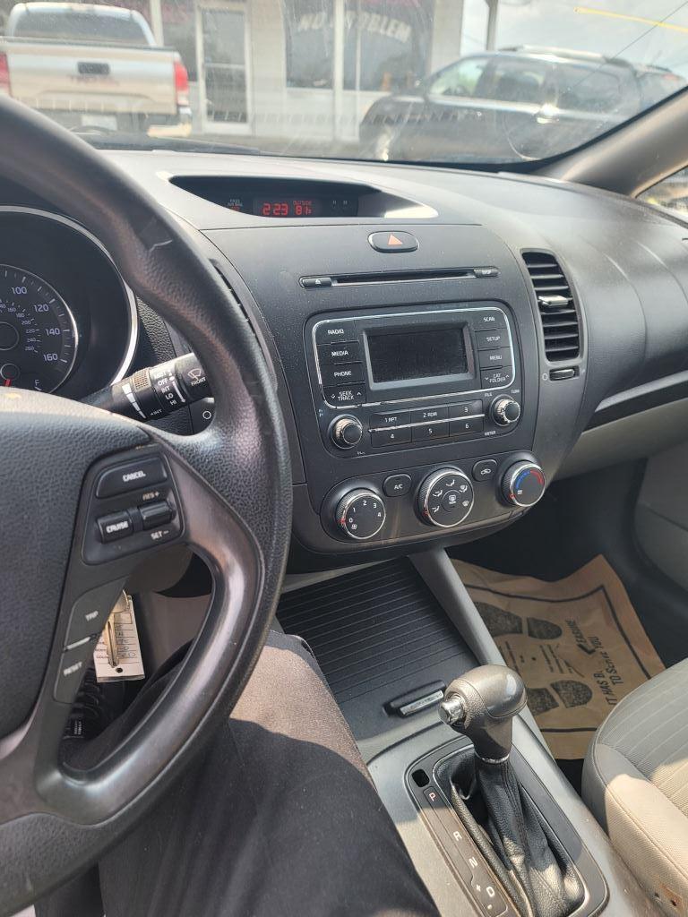 2015 Kia Forte - $8,500