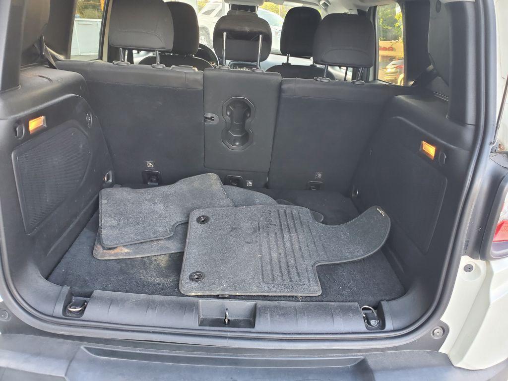 2015 Jeep Renegade Latitude 4d  photo