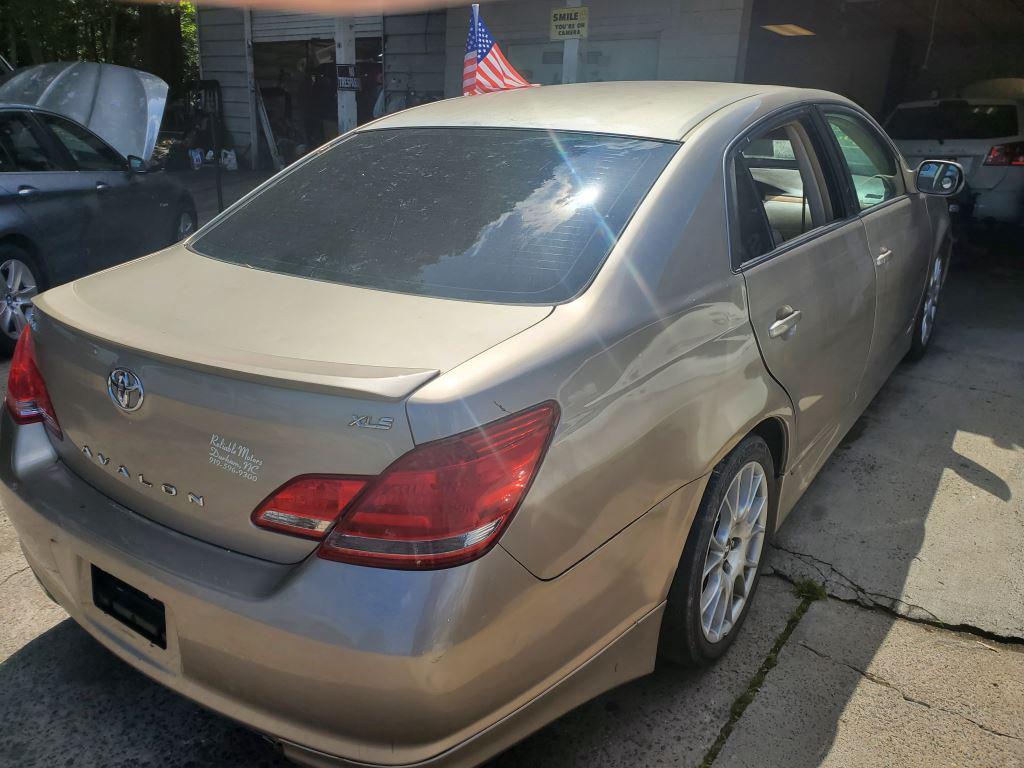 2007 Toyota Avalon XL photo