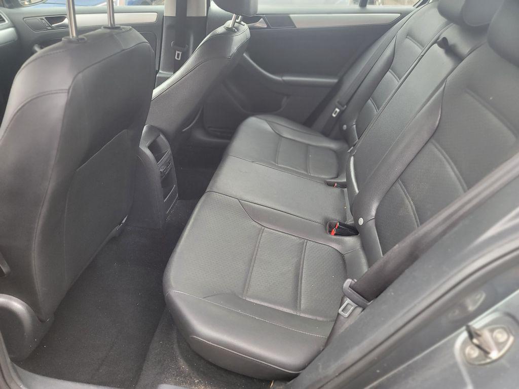2014 Volkswagen Jetta - $9,500