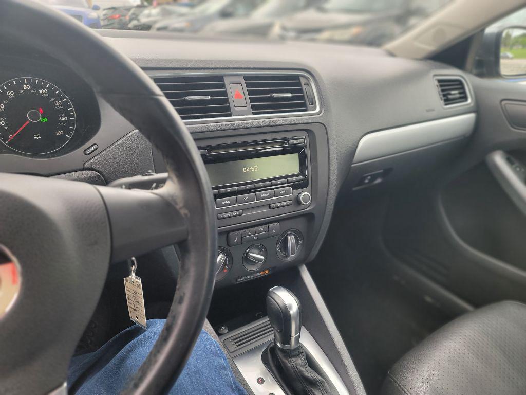 2014 Volkswagen Jetta - $9,500