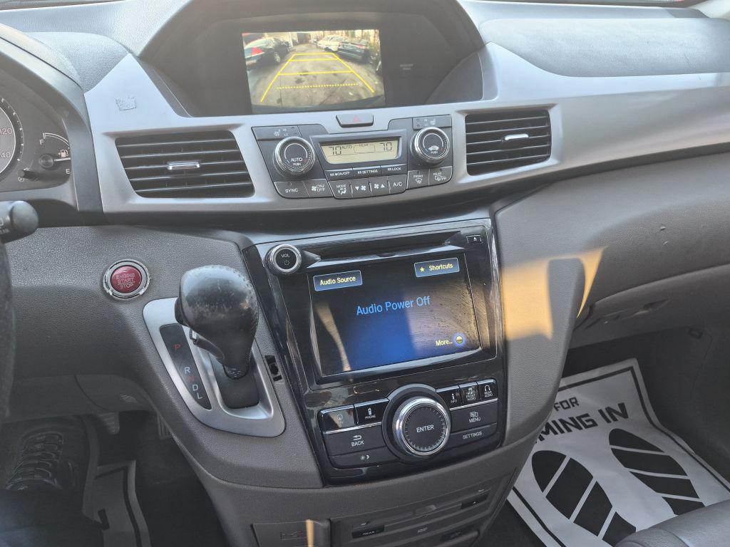2016 Honda Odyssey - $14,000