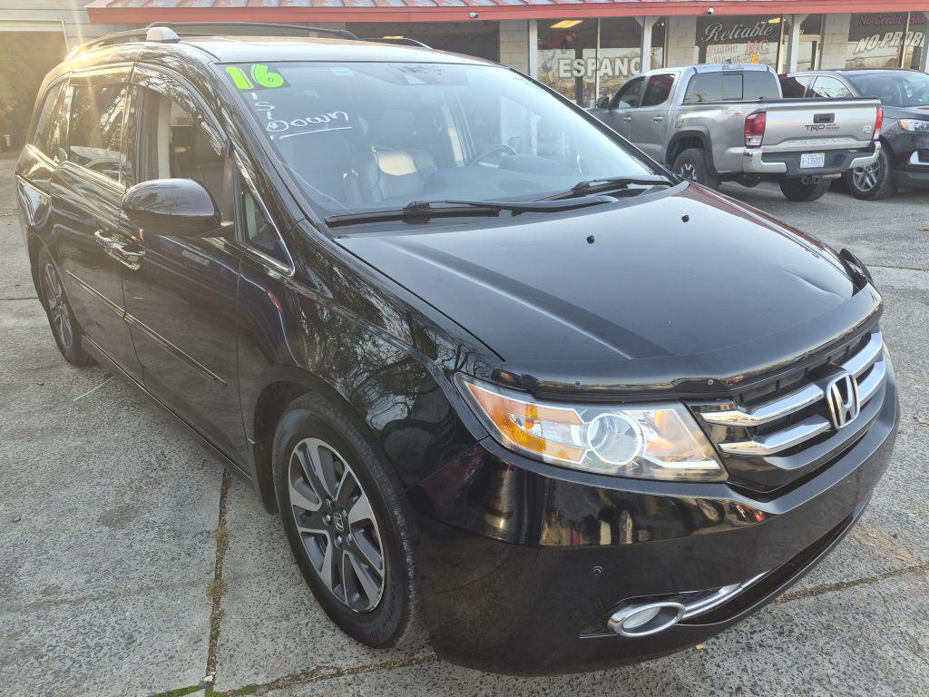 2016 Honda Odyssey - $14,000