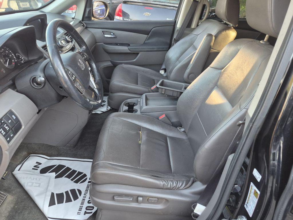 2016 Honda Odyssey - $14,000