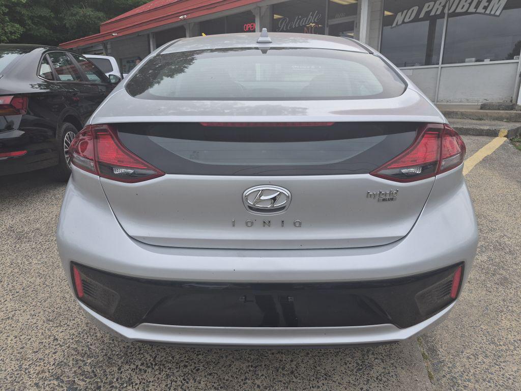 2019 Hyundai Ioniq - $9,000