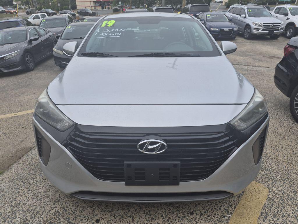 2019 Hyundai Ioniq - $9,000