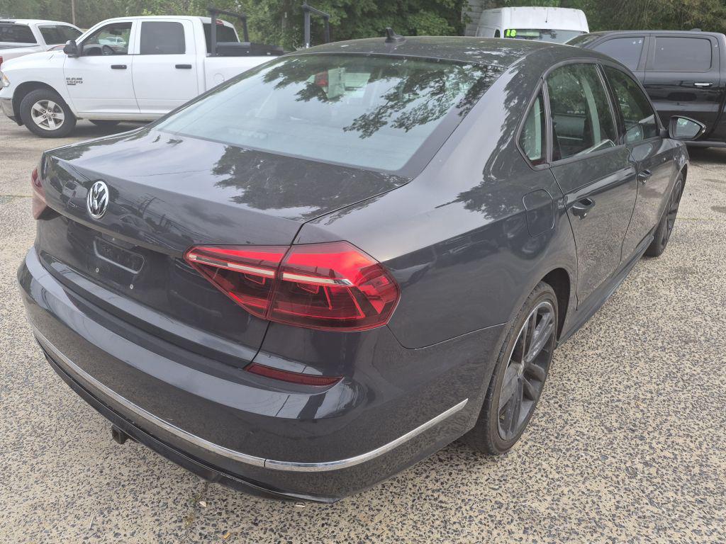 2018 Volkswagen Passat - $10,000