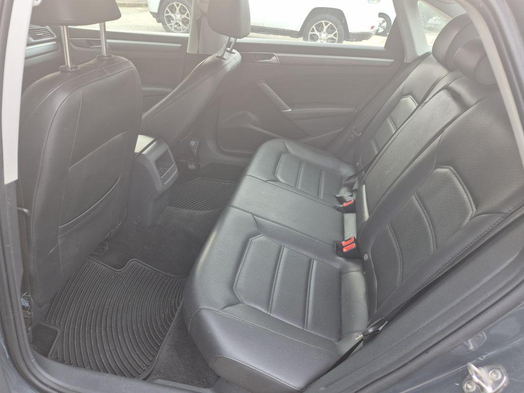 2018 Volkswagen Passat - $10,000
