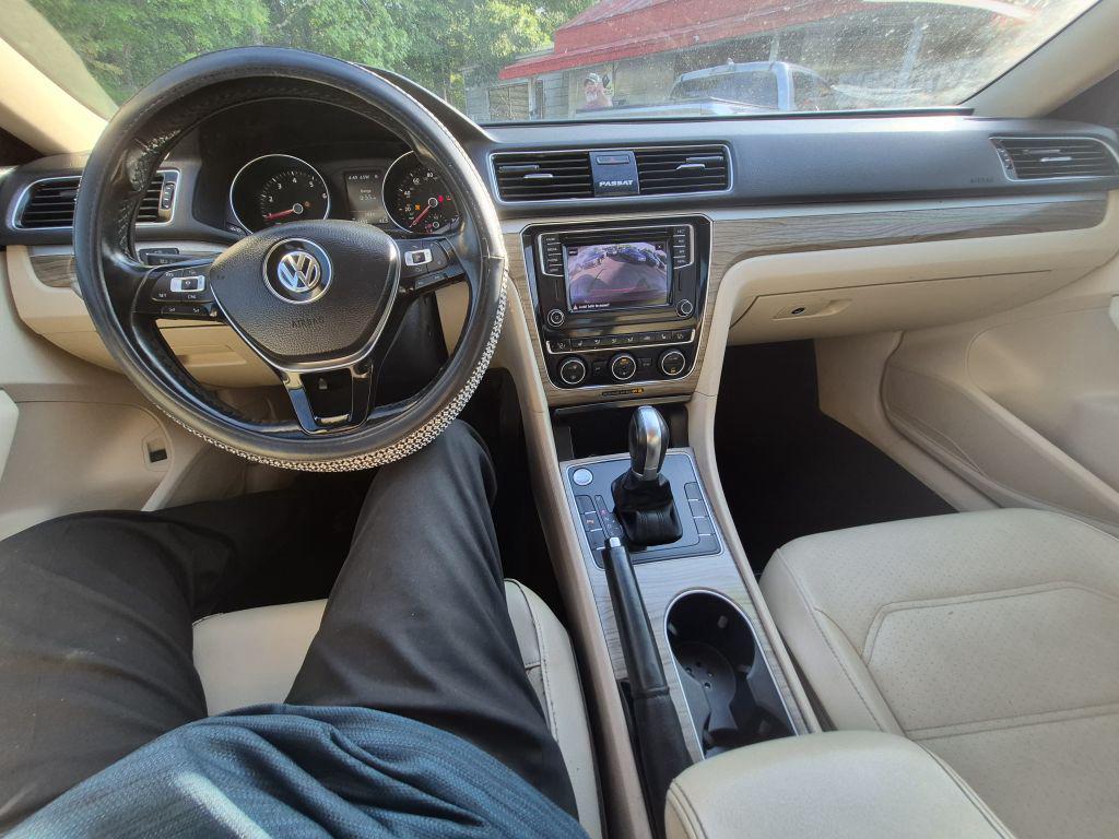 2018 Volkswagen Passat - $11,000