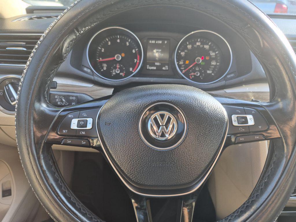 2018 Volkswagen Passat - $11,000