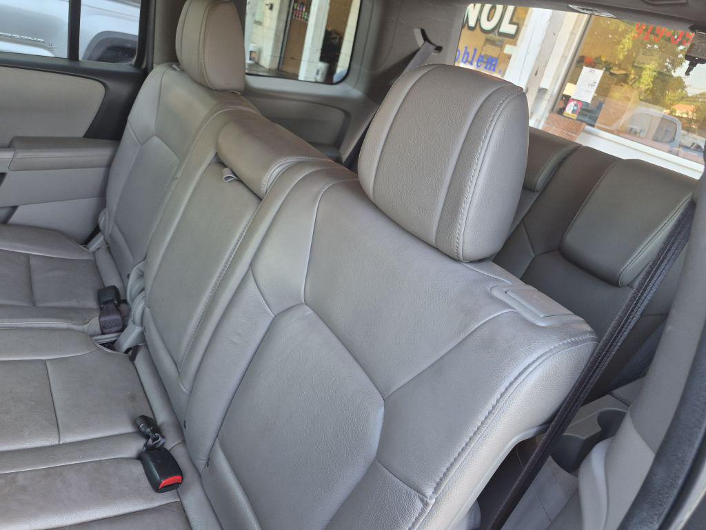 2012 Honda Pilot - $11,000