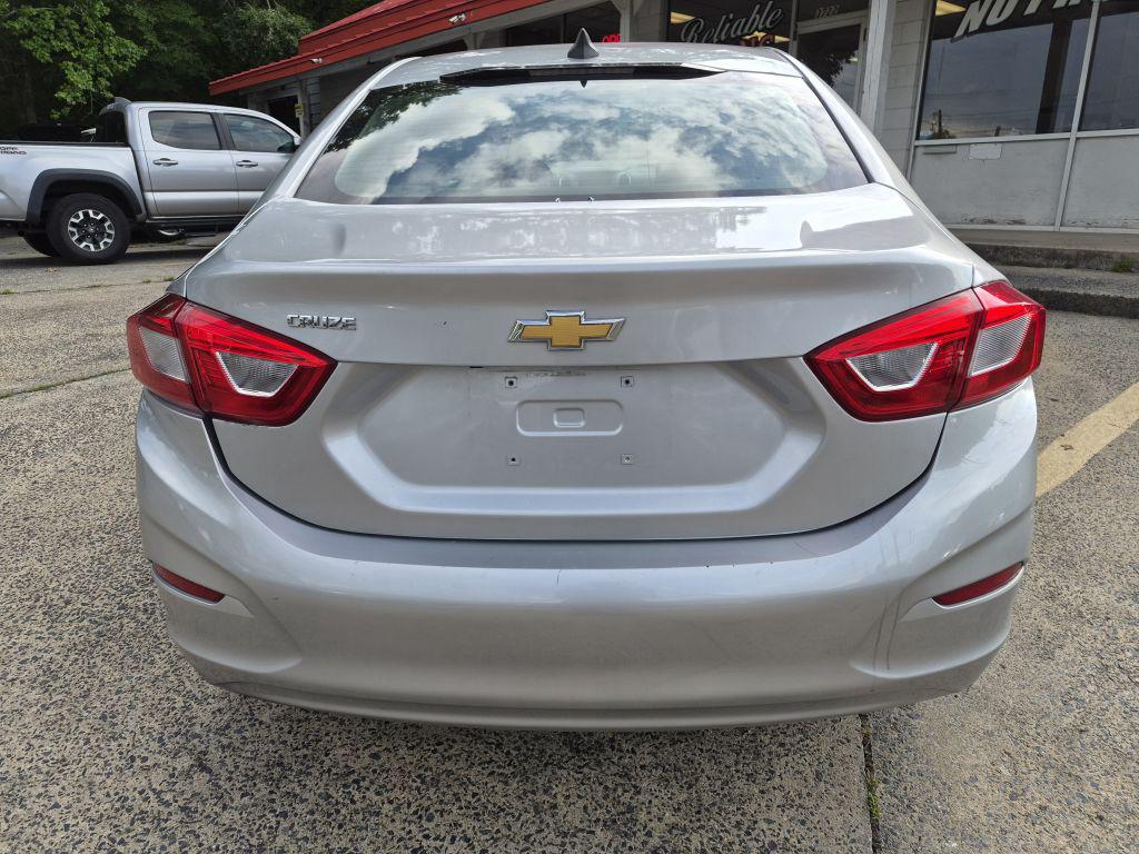 2017 Chevrolet Cruze - $8,500
