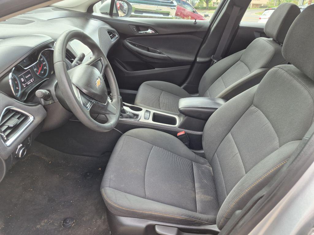 2017 Chevrolet Cruze - $8,500