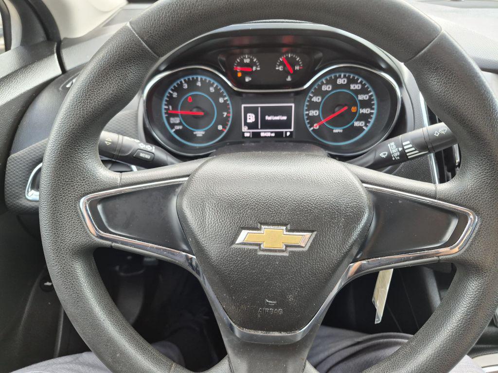 2017 Chevrolet Cruze - $8,500