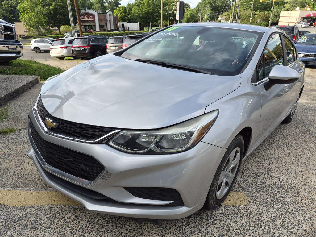 2017 Chevrolet Cruze - $8,500