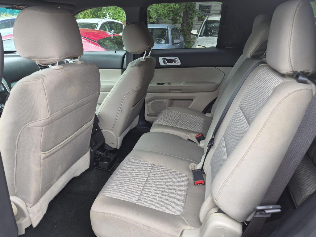 2015 Ford Explorer - $9,000