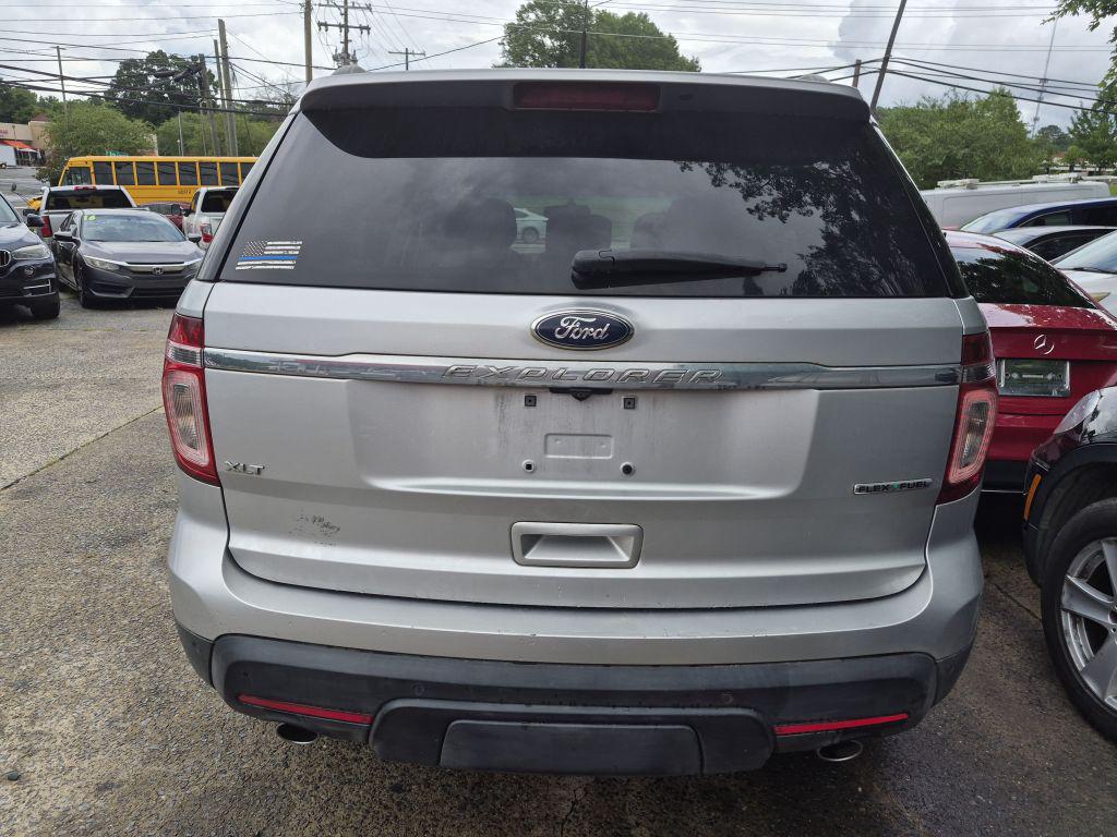 2015 Ford Explorer - $9,000