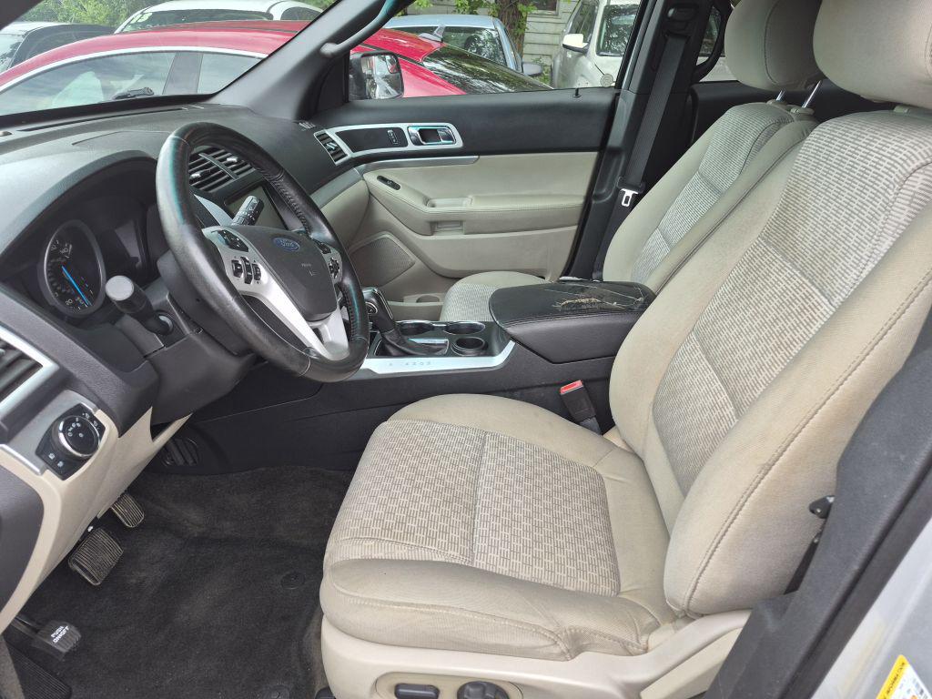 2015 Ford Explorer - $9,000