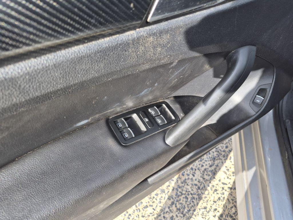 2013 Volkswagen Passat - $6,000