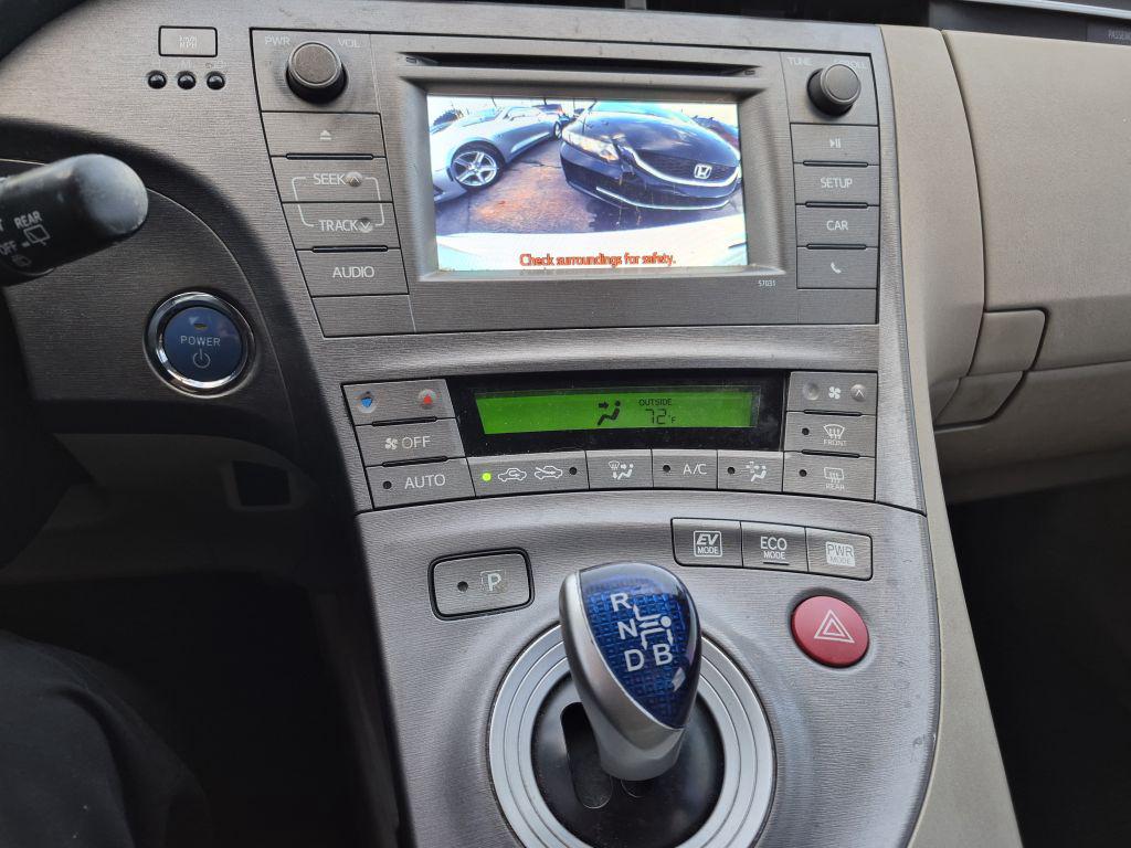 2015 Toyota Prius - $9,500