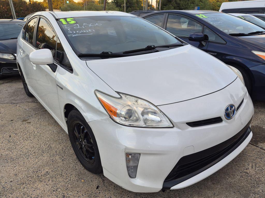 2015 Toyota Prius - $9,500