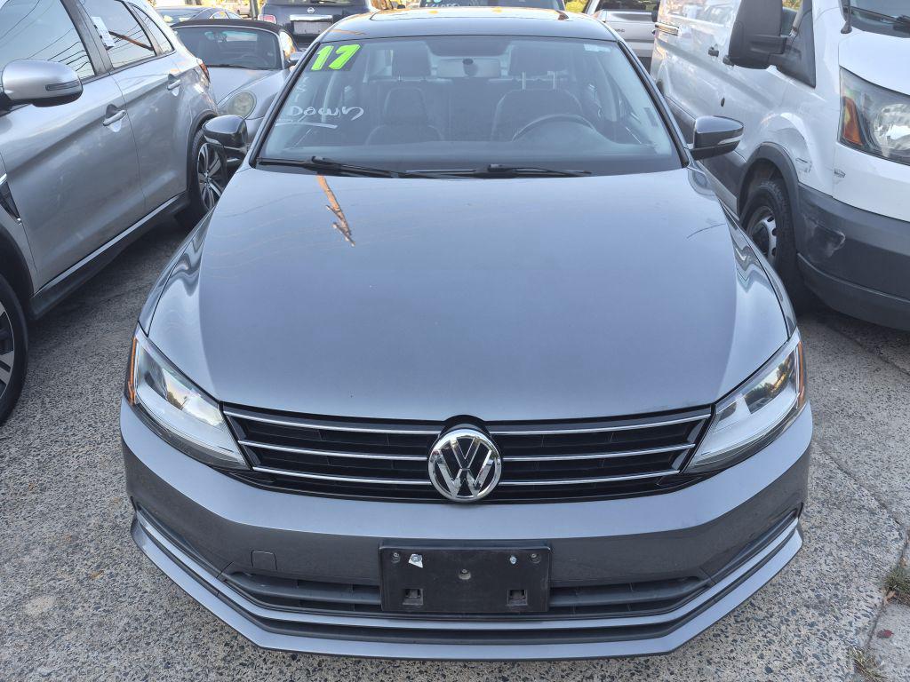 2017 Volkswagen Jetta - $9,500