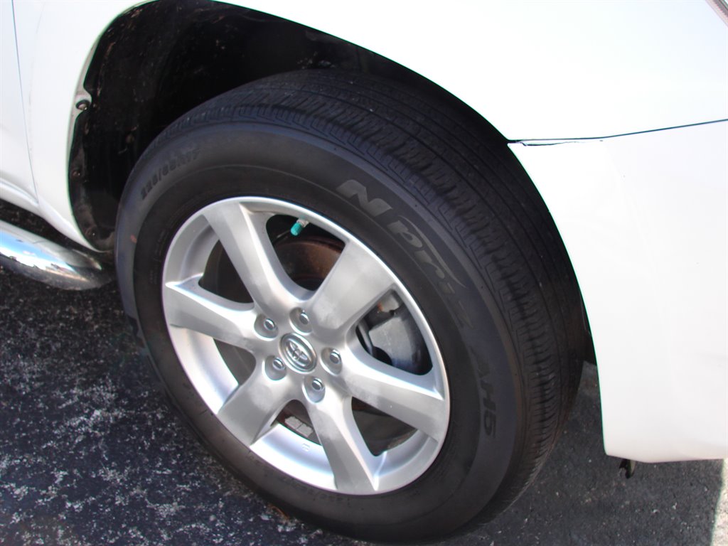 2008 Toyota RAV4 Limited photo