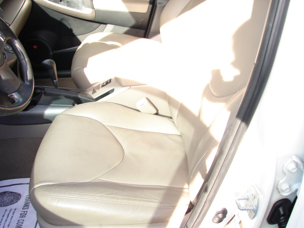 2008 Toyota RAV4 Limited photo