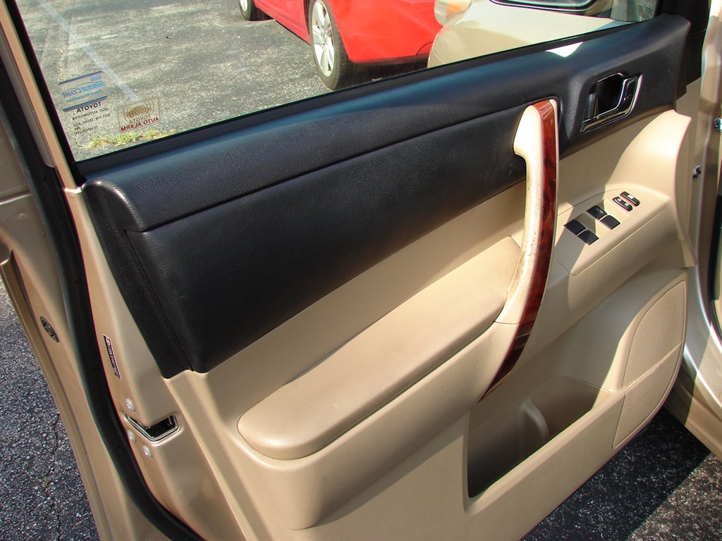 2012 Toyota Highlander - $10,950