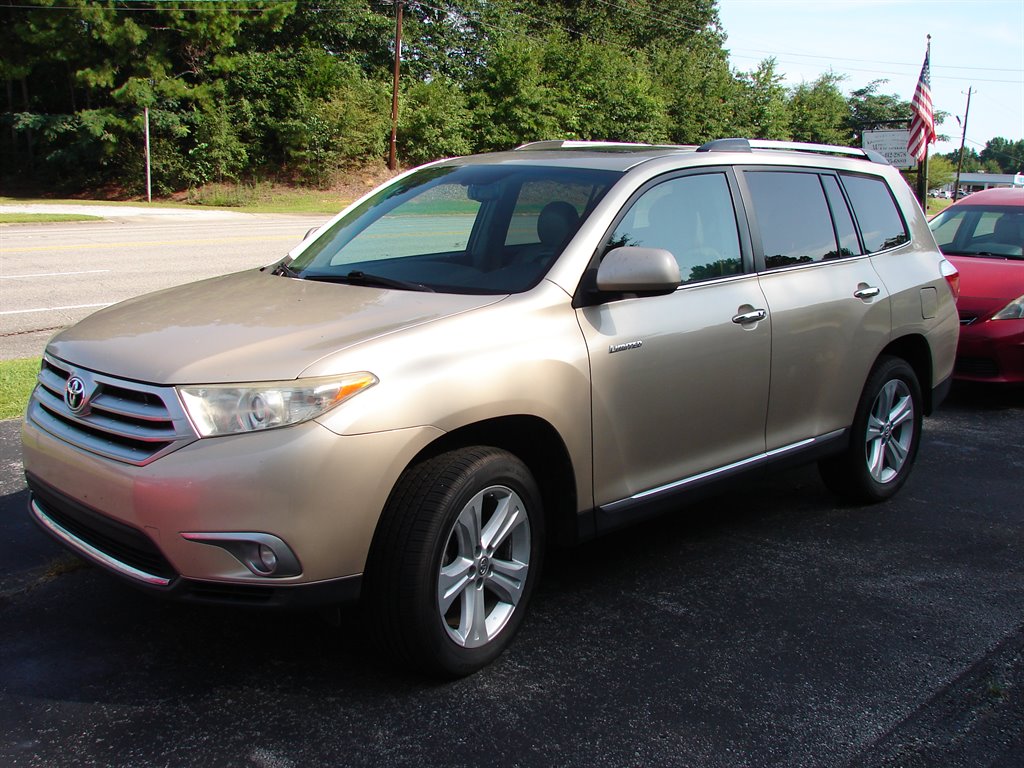 2012 Toyota Highlander - $10,950