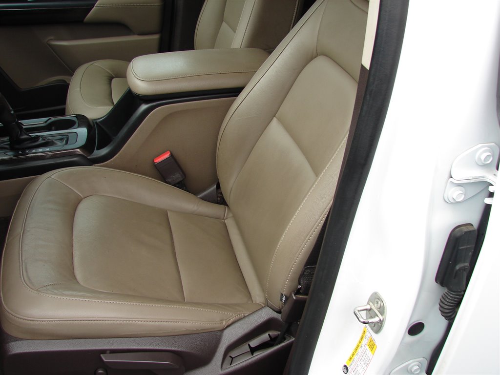 2018 GMC Canyon SLT photo