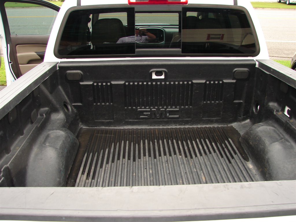 2018 GMC Canyon SLT photo